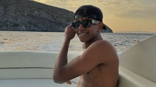 Ламин Ямаль на отдыхе в Греции.