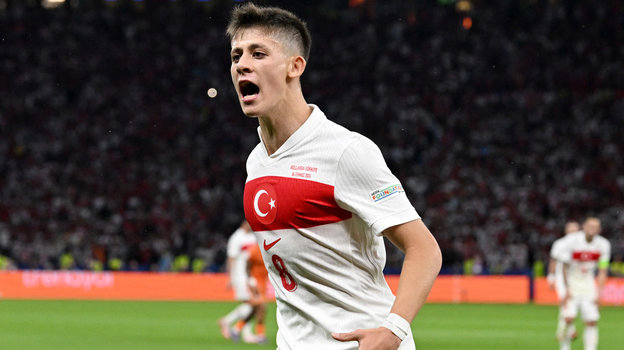 Арда Гюлер. Футболист сборной Турции Арда Гюлер