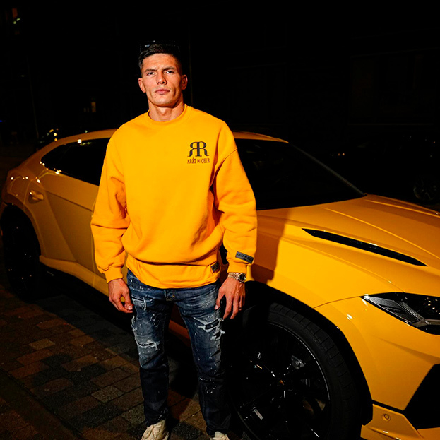 Ислам Дулатов. Боец Ислам Дулатов.