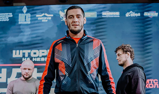 Анварбек Даниялбеков. Боец Анварбек Даниялбеков.