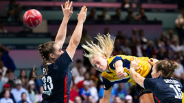 Гандбольный матч Норвегия — Швеция на Олимпиаде в Париже.