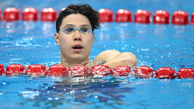 Цинь Хайян. Пловец Цинь Хайян