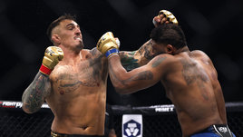 Аспиналл нокаутировал Блейдса быстрее, чем Павлович. Англичанин стал еще ближе к бою с Джонсом