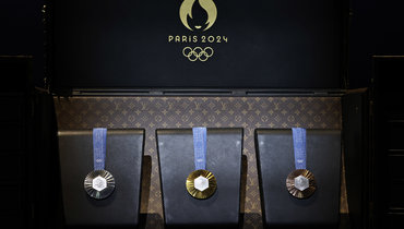 Медали Олимпиады-2024 в Париже.