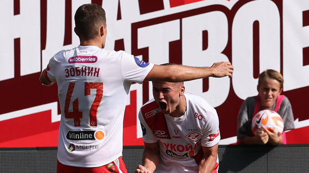 Роман Зобнин и Манфред Угальде. Футболисты «Спартака» Роман Зобнин и Манфред Угальде