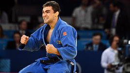 Первая российская медаль на Олимпиаде. Но уроженец Москвы Османов выступает за другую страну