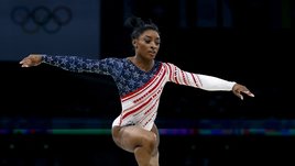 Байлз вернулась в погоню за Латыниной. Теперь она отстает от легендарной советской гимнастки на четыре золотые медали