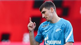 «Химки» взяли в аренду Бакаева, «Вест Хэм» подписывает Фюллькруга, Миранчук поедет к Чалову?