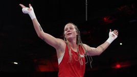 «Мне предстоит драться с мужчиной. Моя жизнь в опасности». Соперница интерсекс-боксерши открыто атакует алжирку