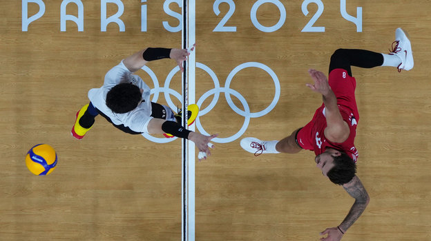 Тори Дефалко и Кентаро Такахаси. Волейболисты Тори Дефалко и Кентаро Такахаси на Олимпиаде-2024 в Париже