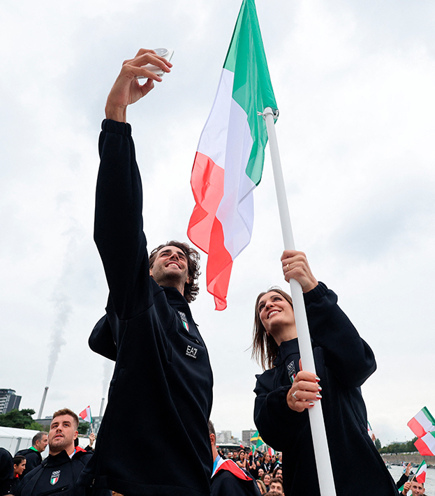 Джанмарко Тамбери (слева) на открытии Игр в Париже.