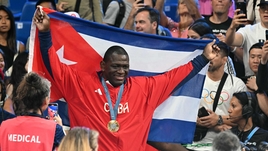 Пятикратный олимпийский чемпион Лопес завершил карьеру. Прямо на арене ему позвонил президент Кубы