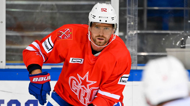 Евгений Кузнецов. Хоккеист СКА Евгений Кузнецов