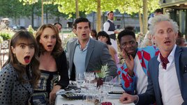 Кадр из сериала «Эмили в Париже»