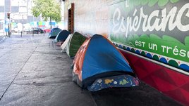 В логове клошаров. Самый необычный репортаж из Парижа
