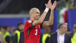 Псих и пример для подражания. Двуликий Пепе завершил великую карьеру в 41