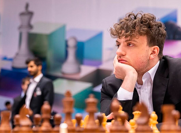 Ханс Ниманн. Шахматист Ханс Ниманн.