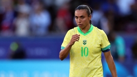 Она изменила отношение к женскому футболу, но так и осталась без больших титулов. Марта проиграла свой последний финал