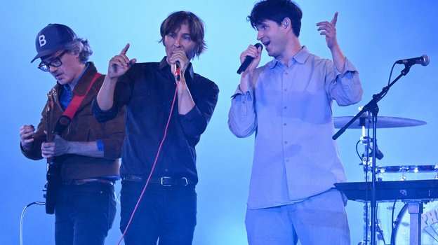 Выступление группы Phoenix на церемонии закрытия Олимпиады-2024.