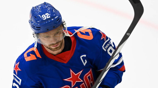 Евгений Кузнецов. Хоккеист СКА Евгений Кузнецов