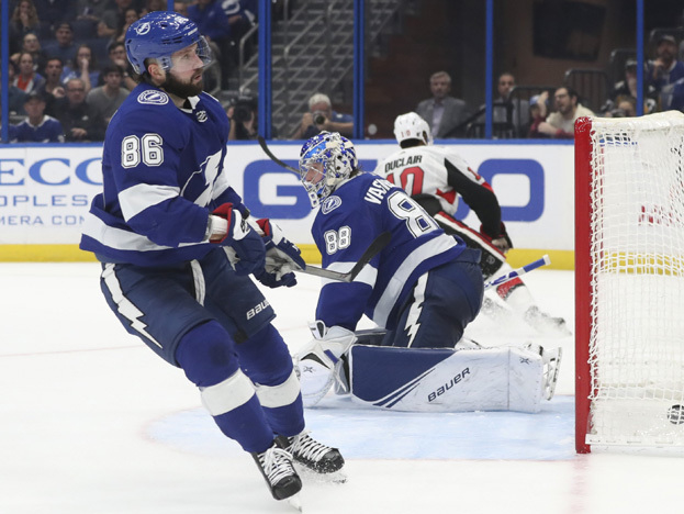 Никита Кучеров и Алексей Василевский. Хоккеисты «Тампы» Никита Кучеров и Алексей Василевский