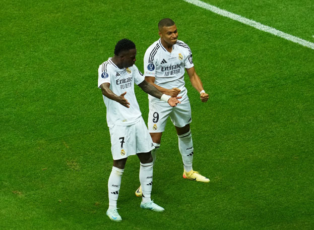 Винисиус Жуниор и Килиан Мбаппе. Футболисты «Реала» Винисиус Жуниор и Килиан Мбаппе