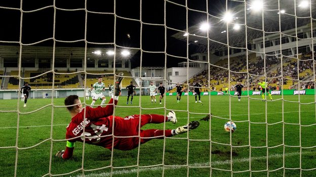 Гол Неманья Мотика в ворота «Шерифа».