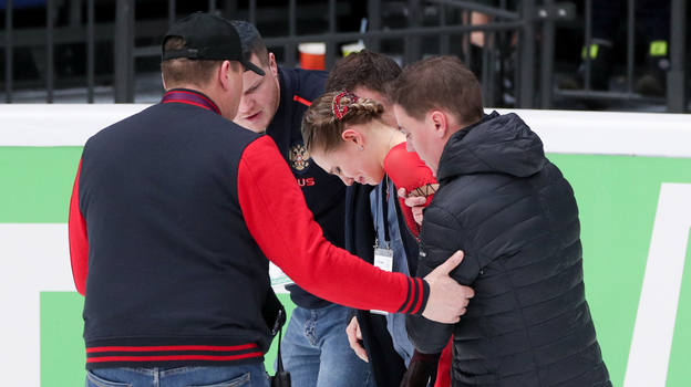 Анастасия Зинина после падения на Кубке Первого канала.