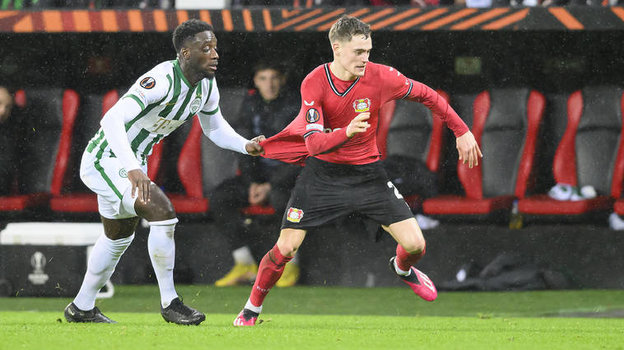 Миенти Абена и Флориан Вирц.