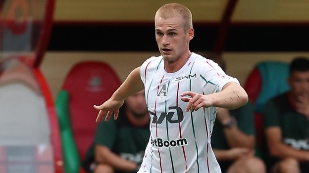 Сергей Пиняев. Футболист «Локомотива» Сергей Пиняев