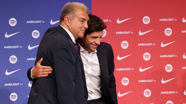 Сержи Роберто и Жоан Лапорта. Сержи Роберто и Жоан Лапорта