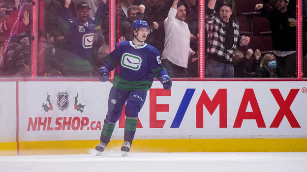 Василий Подколзин. Хоккеист «Ванкувера» Василий Подколзин