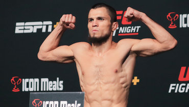 Умар Нурмагомедов.