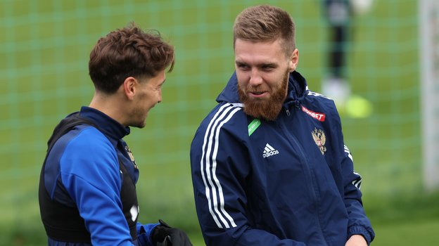 Иван Сергеев (справа) и Далер Кузяев.