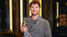 Бобровский получил награду «Лучший хоккеист России»