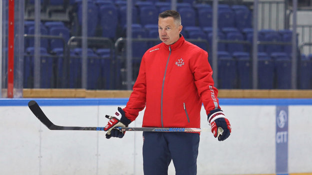 Главный тренер армейцев Илья Воробьев.