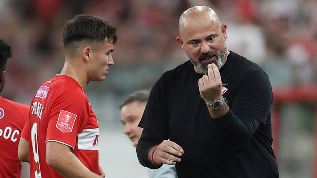 Манфред Угальде и Деян Станкович