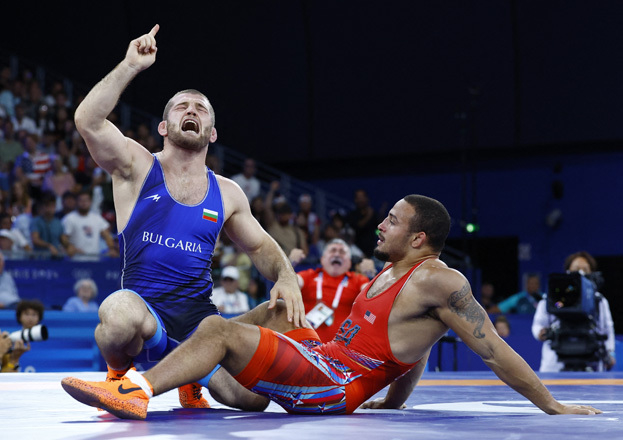 Магомед Рамазанов и Аарон Брукс. Магомед Рамазанов и Аарон Брукс