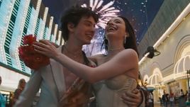 Кадр из фильма «Анора»