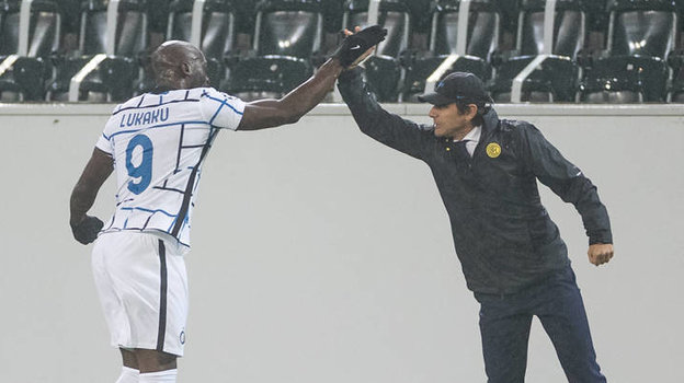 Ромелу Лукаку и Антонио Конте.