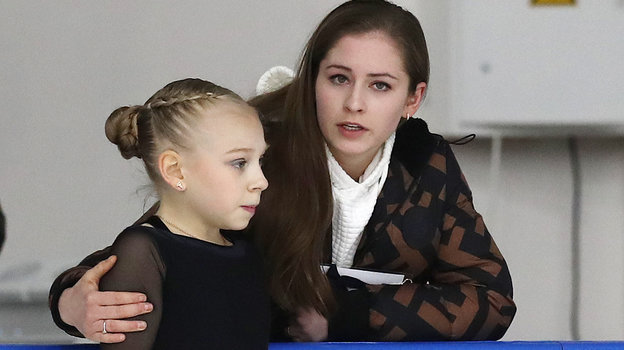 Юлия Липницкая с ученицей.