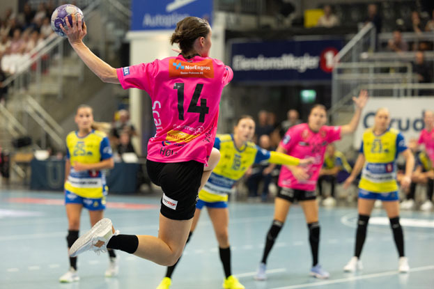 Тува Хеве. Гандболистка Тува Хеве