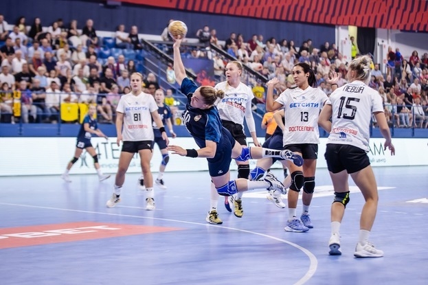 Гандболистка ЦСКА Виктория Шамановская в матче против «Ростов-Дона».