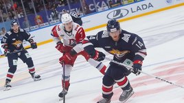 Передвижной музей, Минаева и Найк Борзов, шлем Зарипова. Как в Магнитогорске открыли новый сезон КХЛ