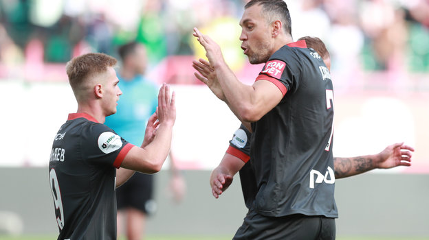 Сергей Пиняев и Артем Дзюба.