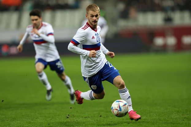 Сергей Пиняев в матче за сборную России.