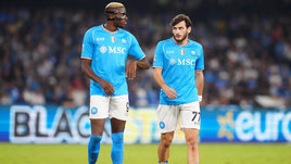 Потеряли деньги на Осимхене, на очереди Хвича? В «Наполи» не умеют вовремя продавать игроков