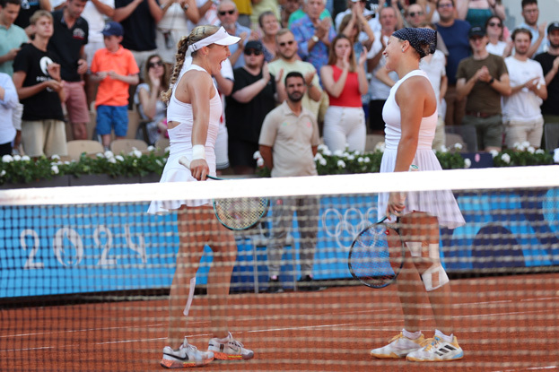 Мирра Андреева и Диана Шнайдер. Теннисистки Мирра Андреева и Диана Шнайдер на Олимпиаде в Париже