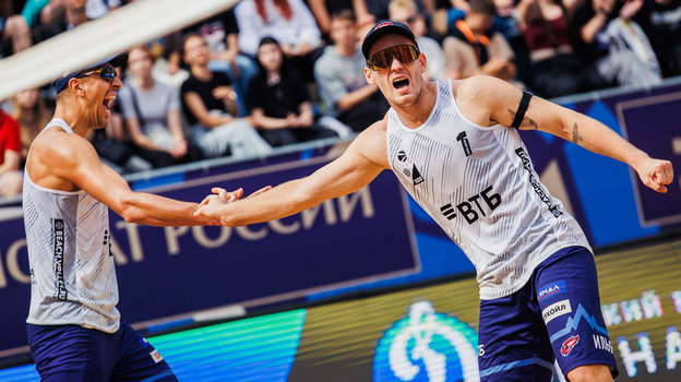 Олег Стояновский и Илья Лешуков. Волейболисты Олег Стояновский и Илья Лешуков