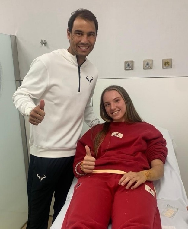 Рафаэль Надаль посетил Алину Корнееву в больнице.